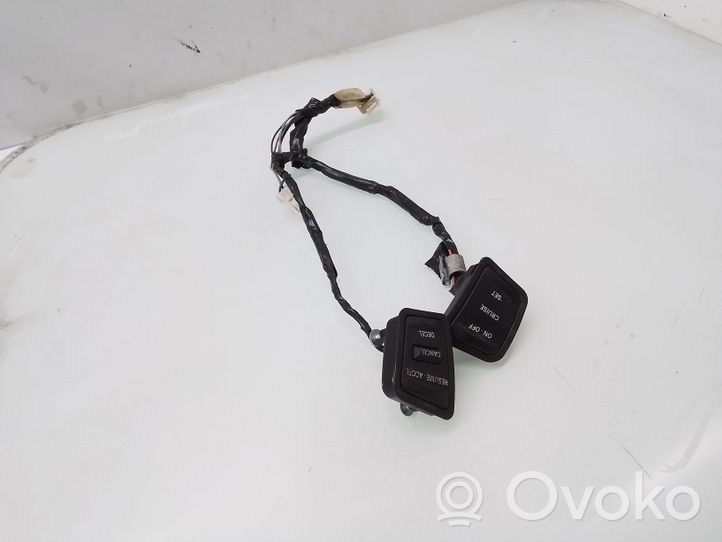 Jeep Grand Cherokee (WK) Boutons / interrupteurs volant 74679758