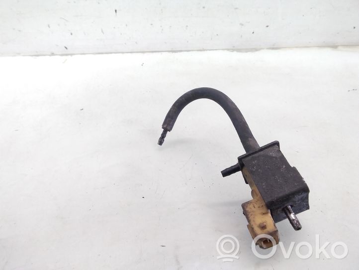 Audi 80 90 S2 B4 Turbo solenoid valve 028906283B