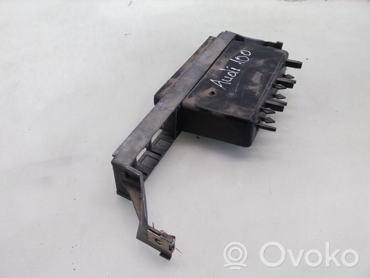 Audi 200 Box/scomparti cruscotto 443863347