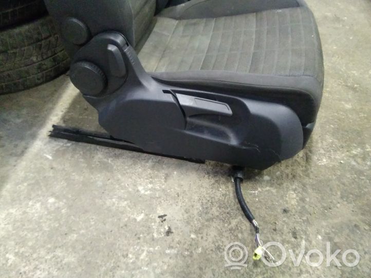 Volkswagen Touran I Asiento delantero del pasajero 