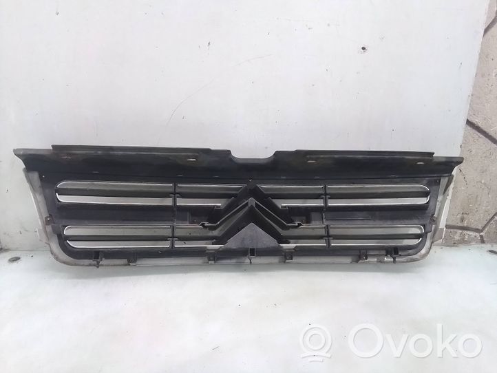 Citroen Jumper Front bumper upper radiator grill 1304699070