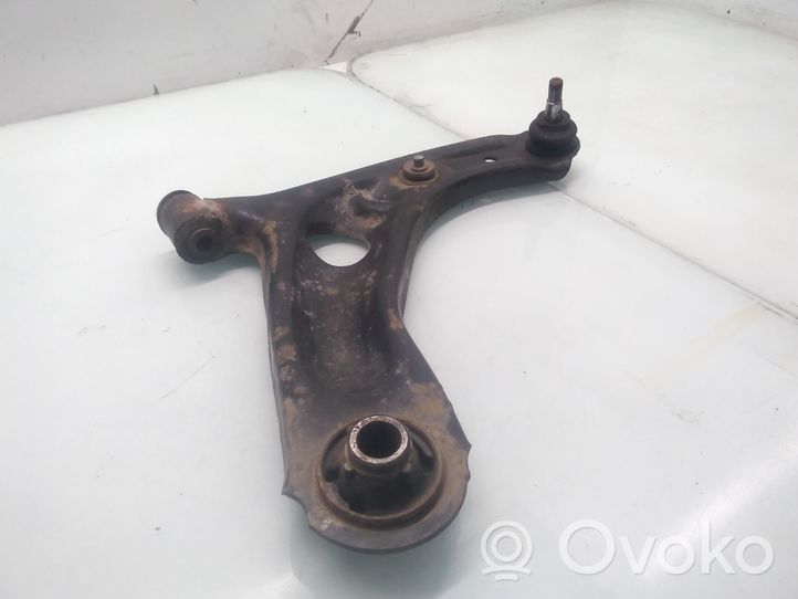 Peugeot 107 Front lower control arm/wishbone 