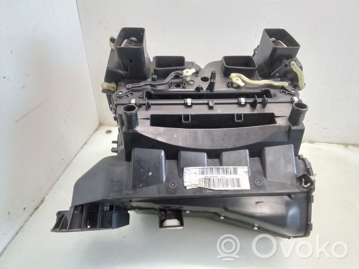 Mercedes-Benz E W211 Salono oro mazgo plastikinis korpusas 