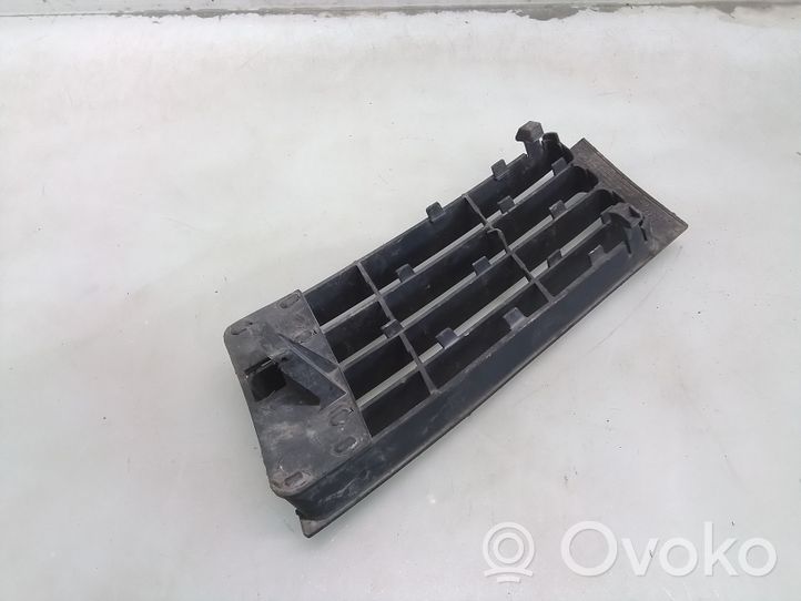 Audi A4 S4 B7 8E 8H Mascherina inferiore del paraurti anteriore 8D0807346AA