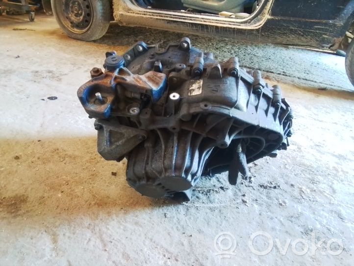 Volvo V70 Manual 6 speed gearbox 30751041