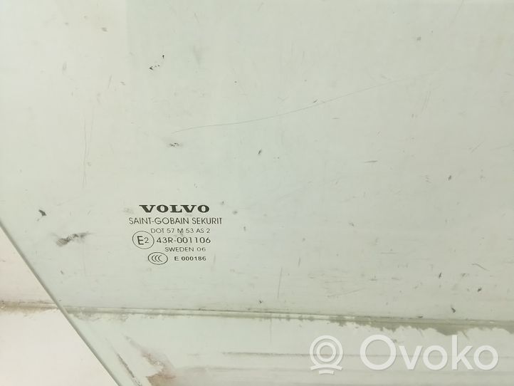 Volvo V70 Etuoven ikkunalasi, neliovinen malli 