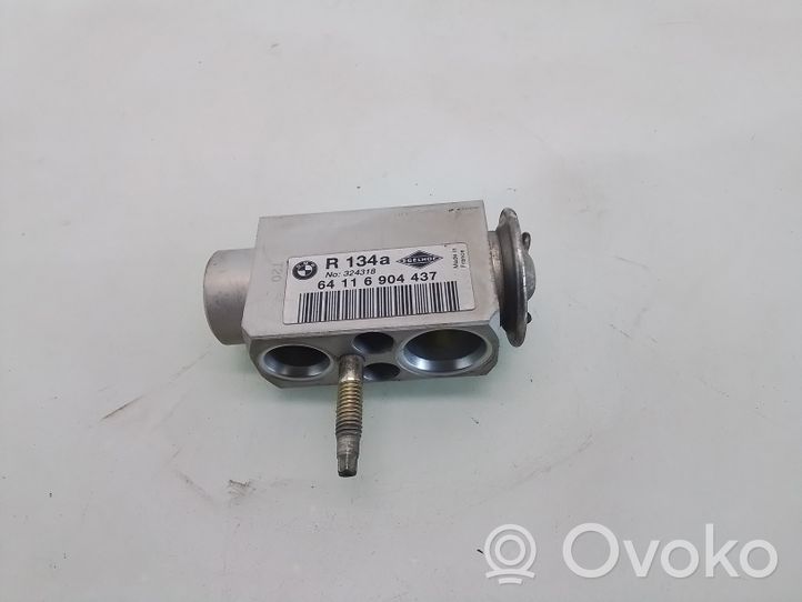 BMW 3 E46 Air conditioning (A/C) expansion valve 64116904437