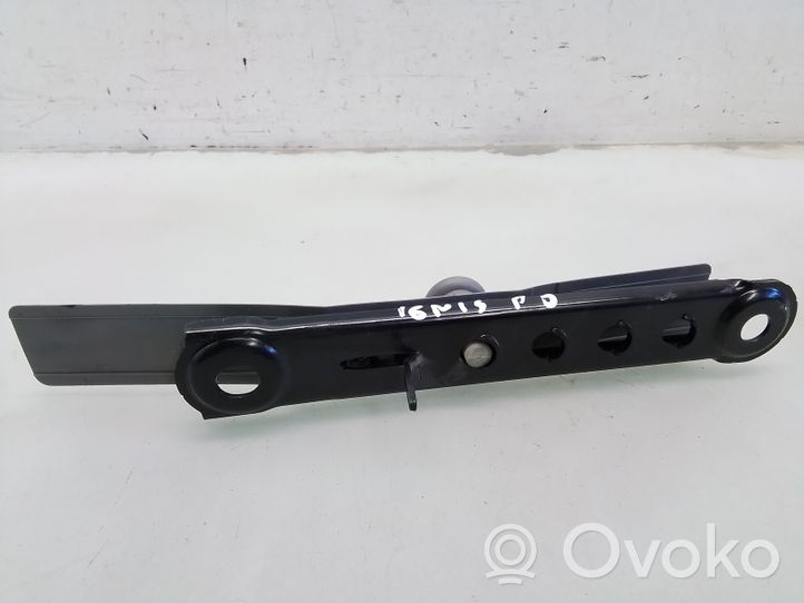 Suzuki Ignis Turvavyön korkeudensäädin 67701109