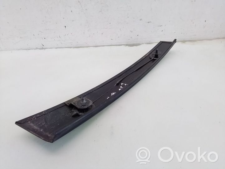 BMW 3 E36 Rivestimento modanatura del vetro della portiera posteriore 