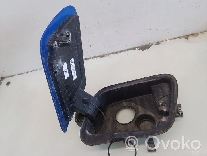 Peugeot 2008 II Sportello del serbatoio del carburante 981475980