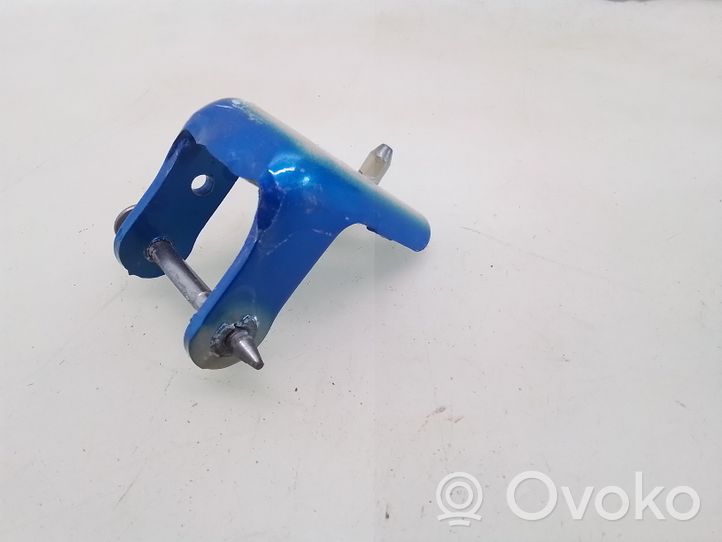 Peugeot 2008 II Front door lower hinge 