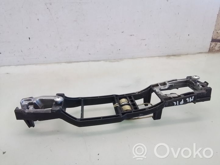 Mercedes-Benz ML W163 Maniglia esterna/staffa portiera anteriore 