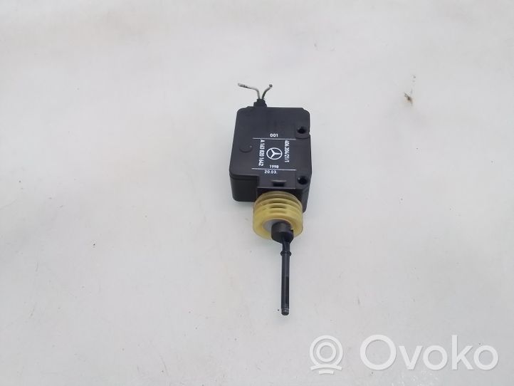 Mercedes-Benz ML W163 Motorino del tappo del serbatoio del carburante A1638201642