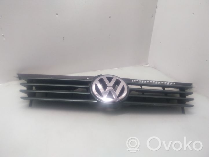 Volkswagen Bora Griglia superiore del radiatore paraurti anteriore 1J5853655A