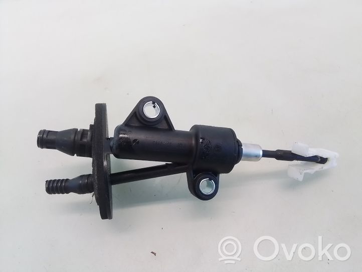 Opel Corsa D Główny cylinder sprzęgła 55190993