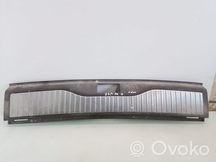 Opel Zafira B Protection de seuil de coffre 322225228