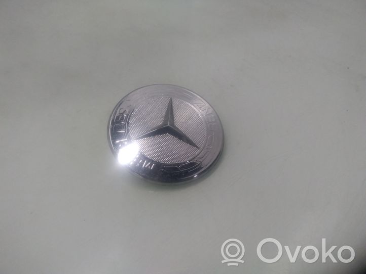 Mercedes-Benz E W211 Mostrina con logo/emblema della casa automobilistica A6388170116