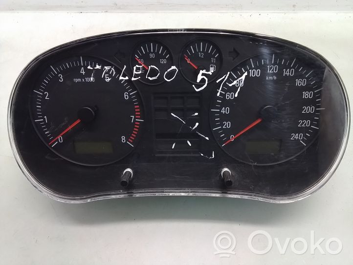 Seat Toledo II (1M) Compteur de vitesse tableau de bord 88311244