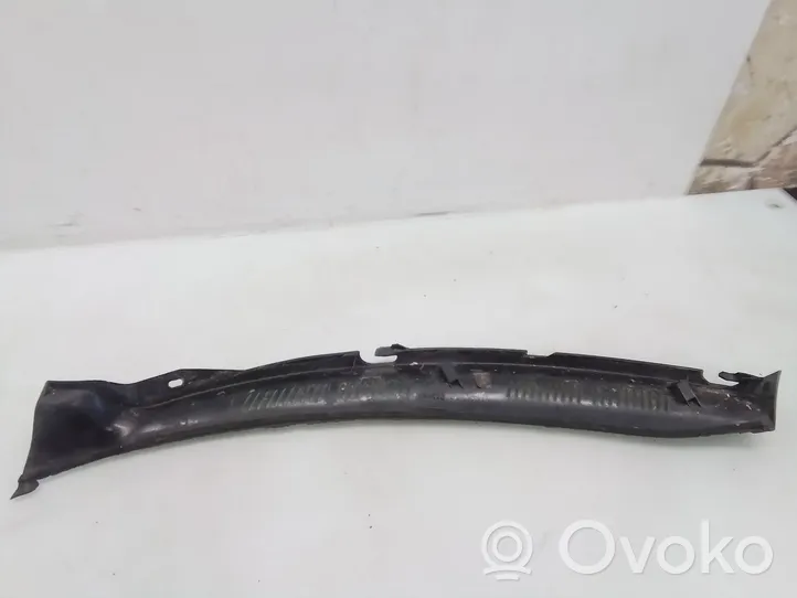 Mercedes-Benz E W210 Rivestimento del tergicristallo 2108311058