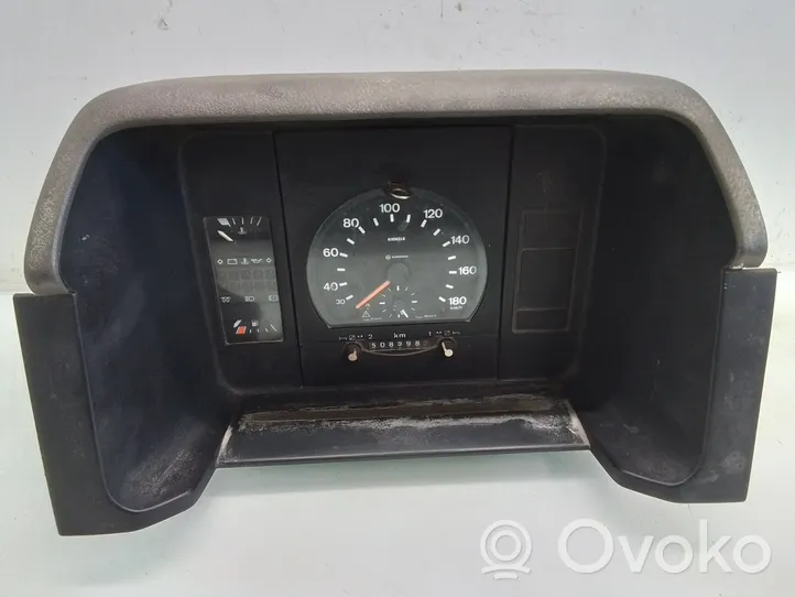 Volkswagen Transporter - Caravelle T4 Speedometer (instrument cluster) 701919049D