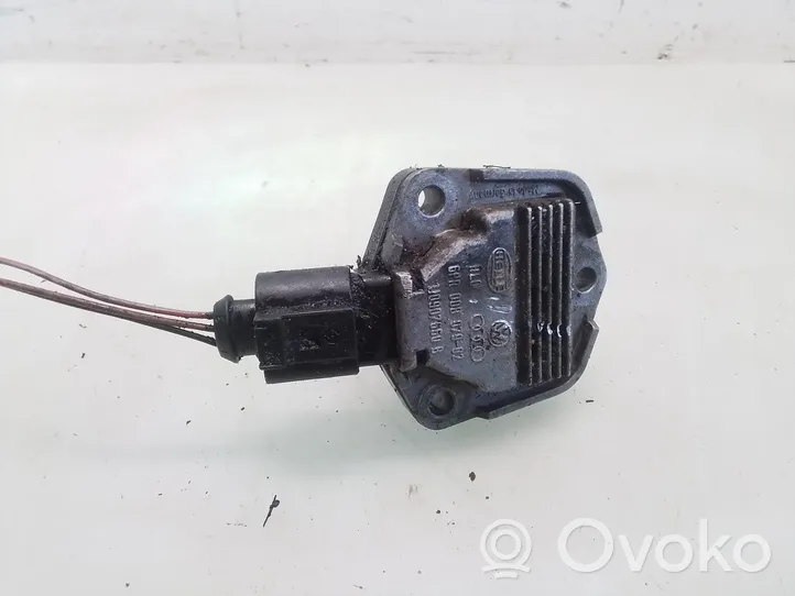 Volkswagen PASSAT B5.5 Asta di controllo livello olio 1J0907660B