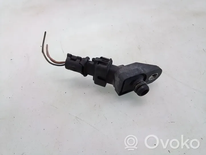 Opel Vectra B Air pressure sensor 0261002137