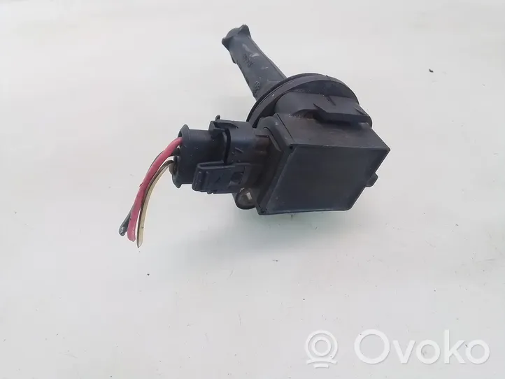 Volvo S70  V70  V70 XC High voltage ignition coil 9125601