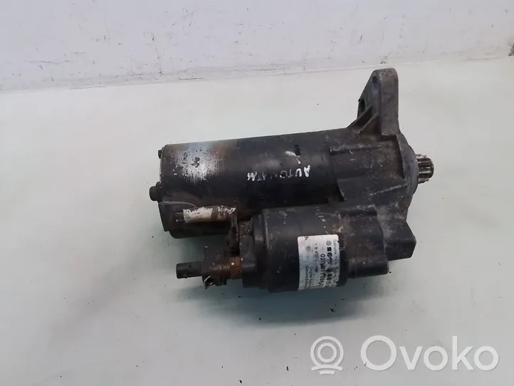 Volkswagen Golf IV Motor de arranque 020911023P