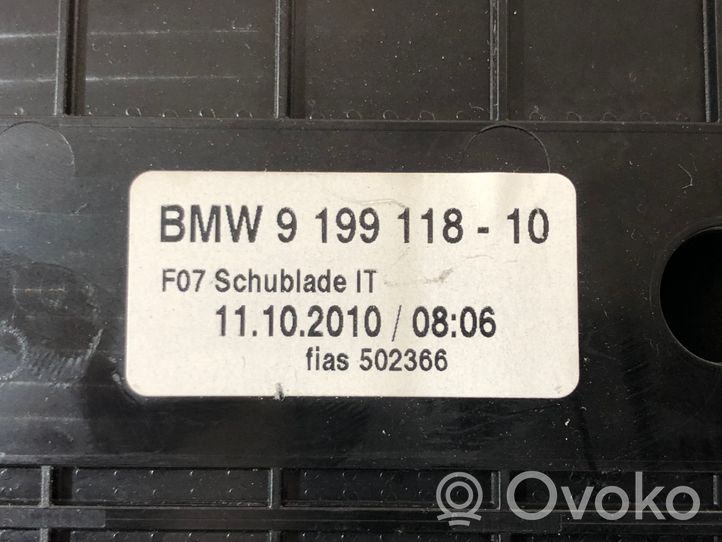 BMW 5 GT F07 Mantu nodalījums 919911810