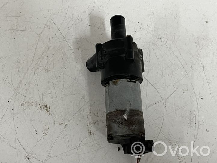 Mercedes-Benz E W210 Pompe à eau de liquide de refroidissement 