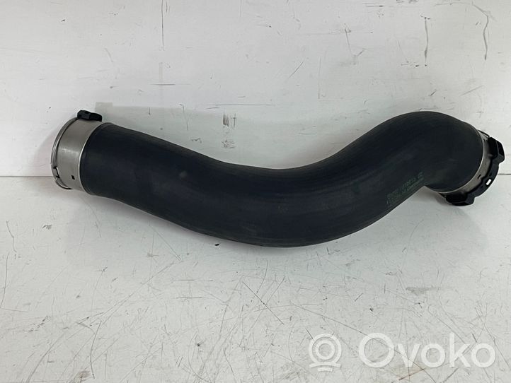 BMW 5 F10 F11 Tube d'admission de tuyau de refroidisseur intermédiaire 7810615