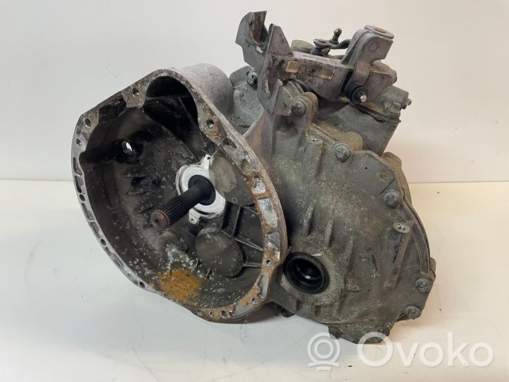 Mercedes-Benz B W245 Mechaninė 5 pavarų dėžė 0422730541