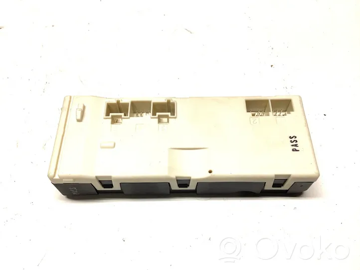 Mercedes-Benz E W212 Tailgate/trunk control unit/module A2129009916