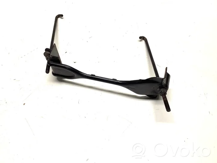 Nissan Qashqai Battery bracket 