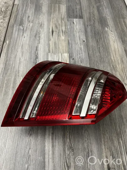 Mercedes-Benz GL X164 Lampa tylna A1648200564