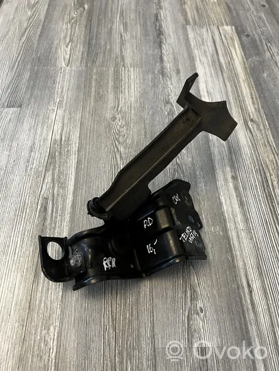 Honda CR-V Radiator support slam panel bracket 