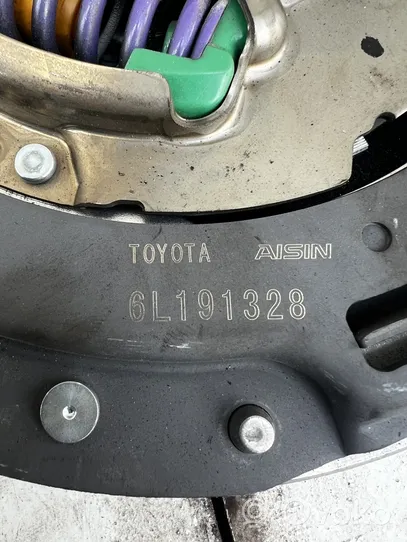 Toyota C-HR Kit d'embrayage 6L191328