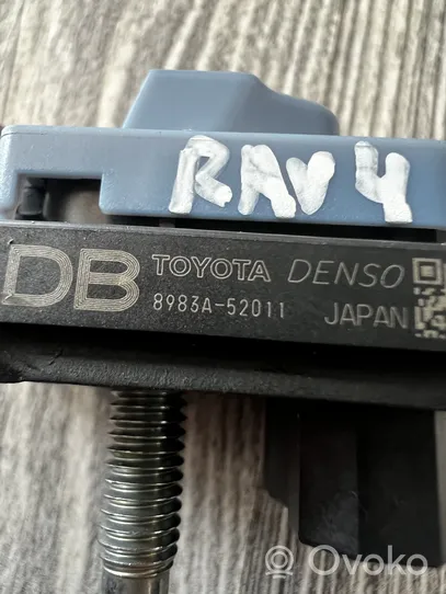 Toyota RAV 4 (XA50) Airbagsensor Crashsensor Drucksensor 8983A52011
