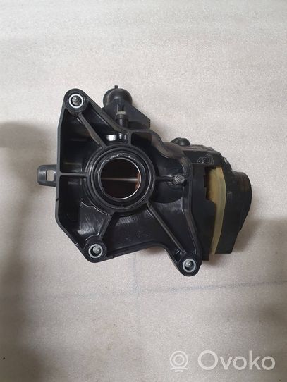 BMW 5 G30 G31 Termostato/alloggiamento del termostato 7642854