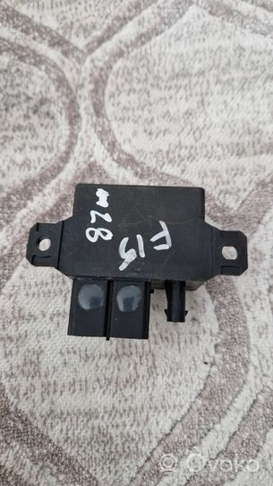 BMW 5 F10 F11 Coolant fan relay 9198302