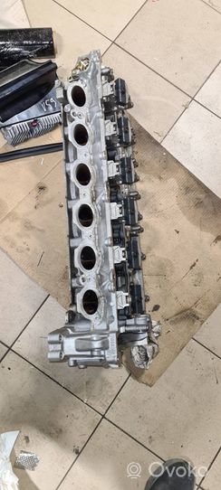 BMW 5 G30 G31 Testata motore 7644266