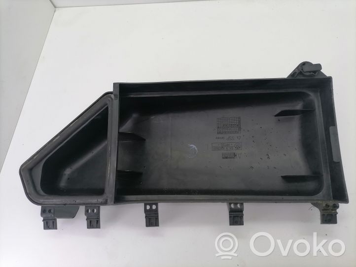 BMW 5 E60 E61 Couvercle cache filtre habitacle 6913503