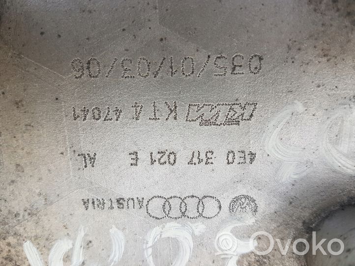 Audi A8 S8 D3 4E Radiatore dell’olio del cambio 4E0317021E