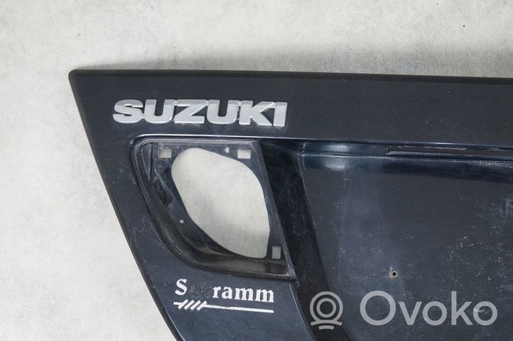 Suzuki Liana Poszycie / Tapicerka tylnej klapy bagażnika 8394054G00