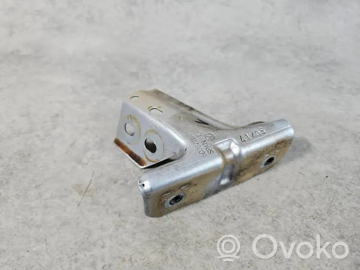 Volkswagen Polo IV 9N3 Supporto di montaggio del parafango 6Q0821141