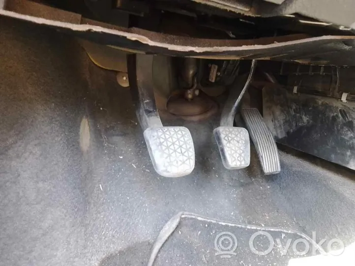 Opel Astra G Clutch pedal 