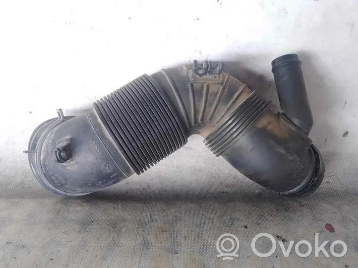 Volkswagen PASSAT Oil fill pipe 3C0129654