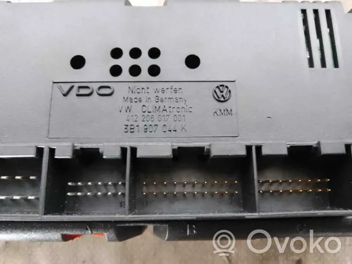 Volkswagen PASSAT Panel klimatyzacji 3B1907044K