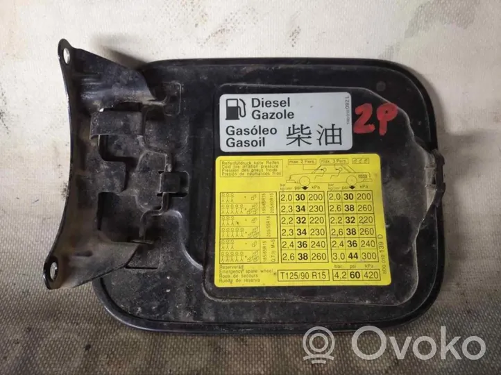 Audi A4 S4 B5 8D Einfülldeckel für den Kraftstofftank 8D5809905B