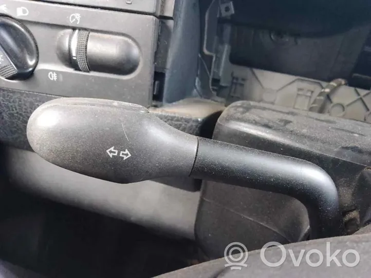 Volkswagen Vento Manetka / Przełącznik kierunkowskazów wycieraczek 